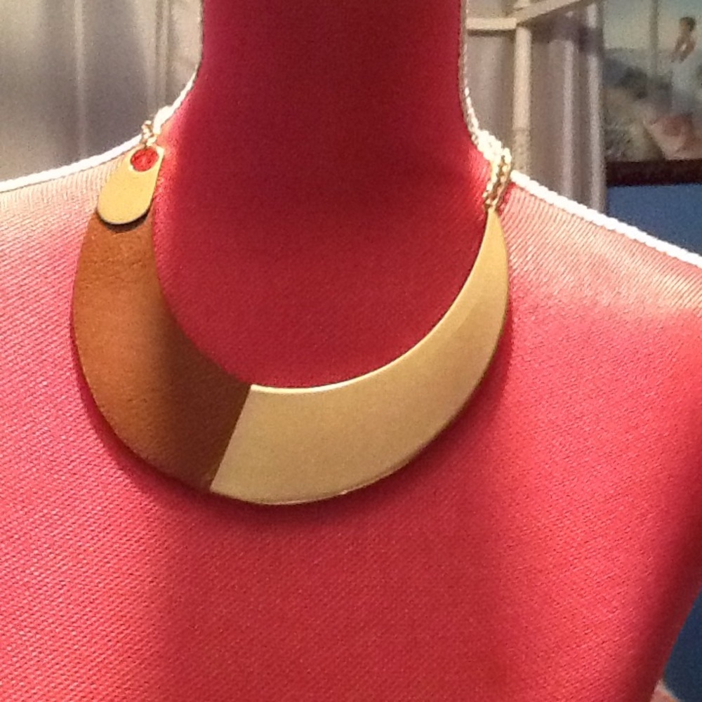 A neck piece!